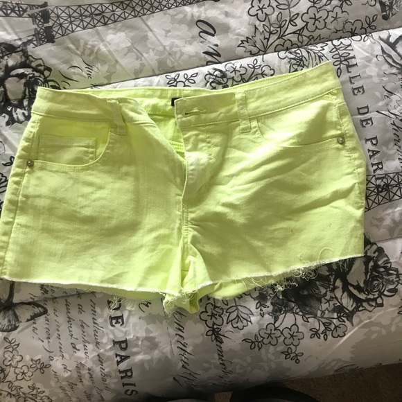 Short - Picture 2 of 3